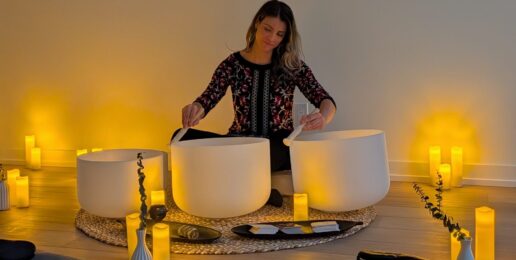 Image of a client and therapist engaged in somatic psychotherapy